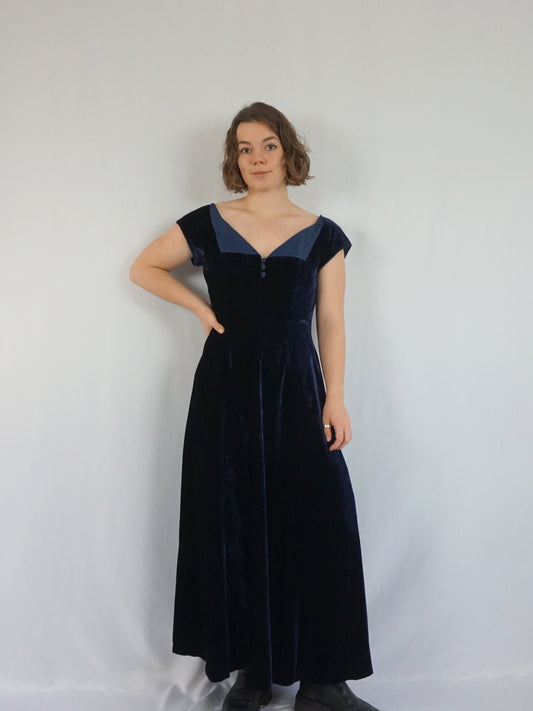 Midnight Blue Collared Velvet Dress - M