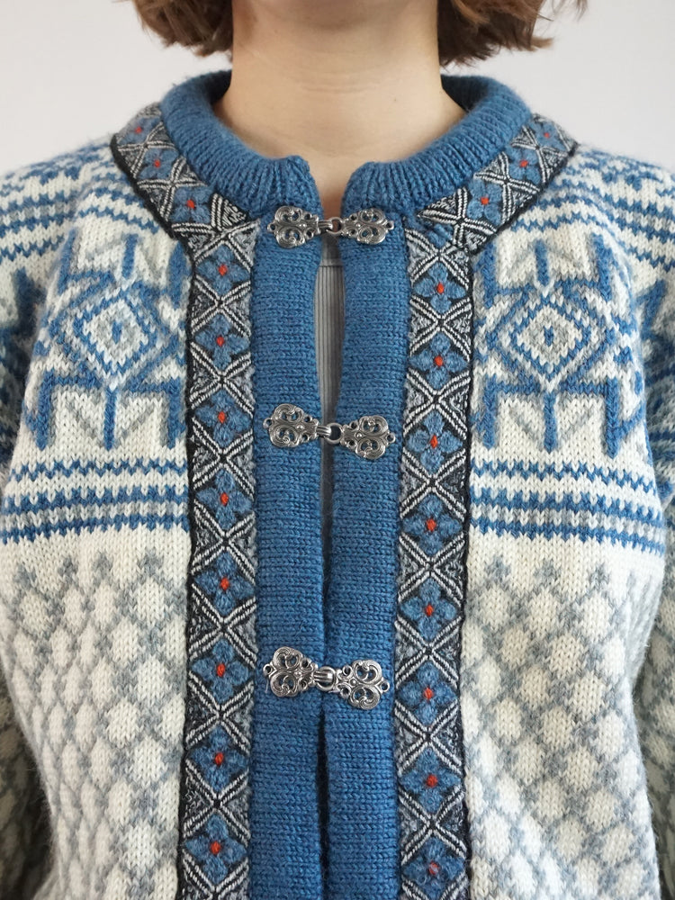 Nordstrikk Metal Clasp Cardigan - XL