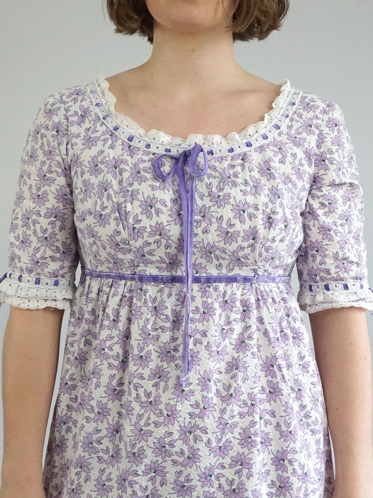 Floral Lilac Prairie Dress - M