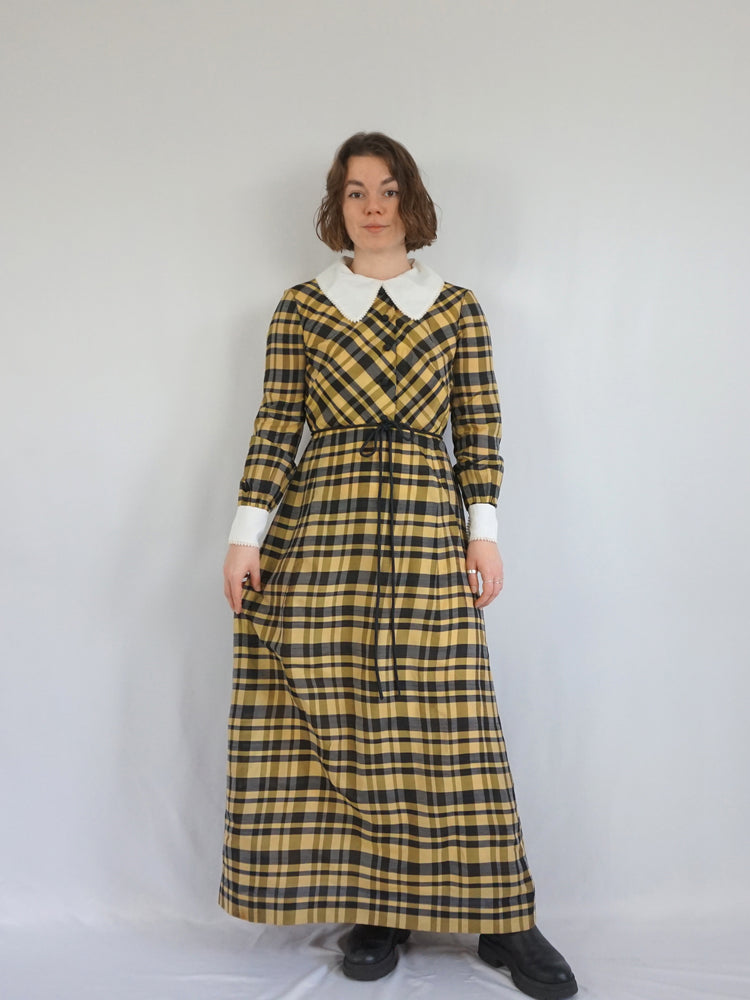 Beagle Collar Checkered Maxi Dress - XS/S