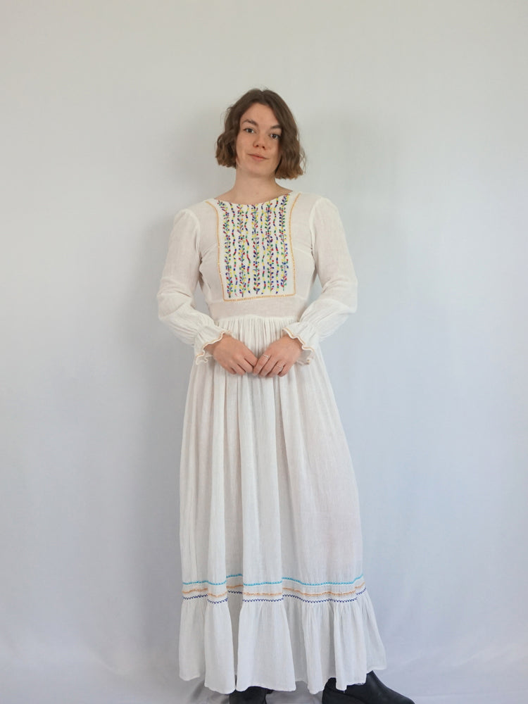 White Indian Cotton Embroidered Dress - XS