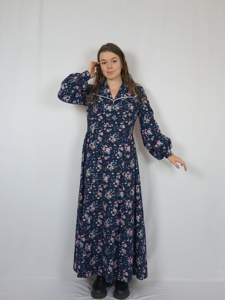 Navy Floral Prairie Dress - L