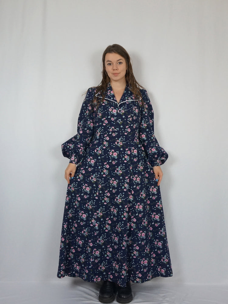 Navy Floral Prairie Dress - L