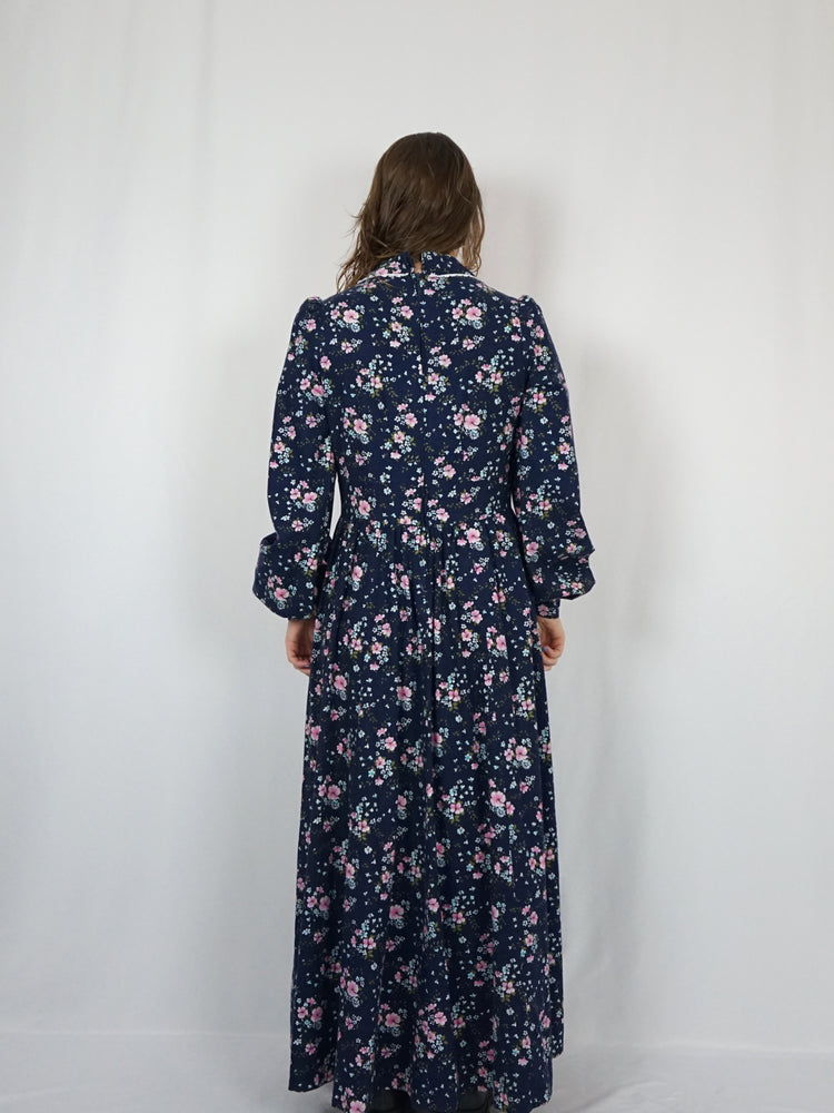 Navy Floral Prairie Dress - L