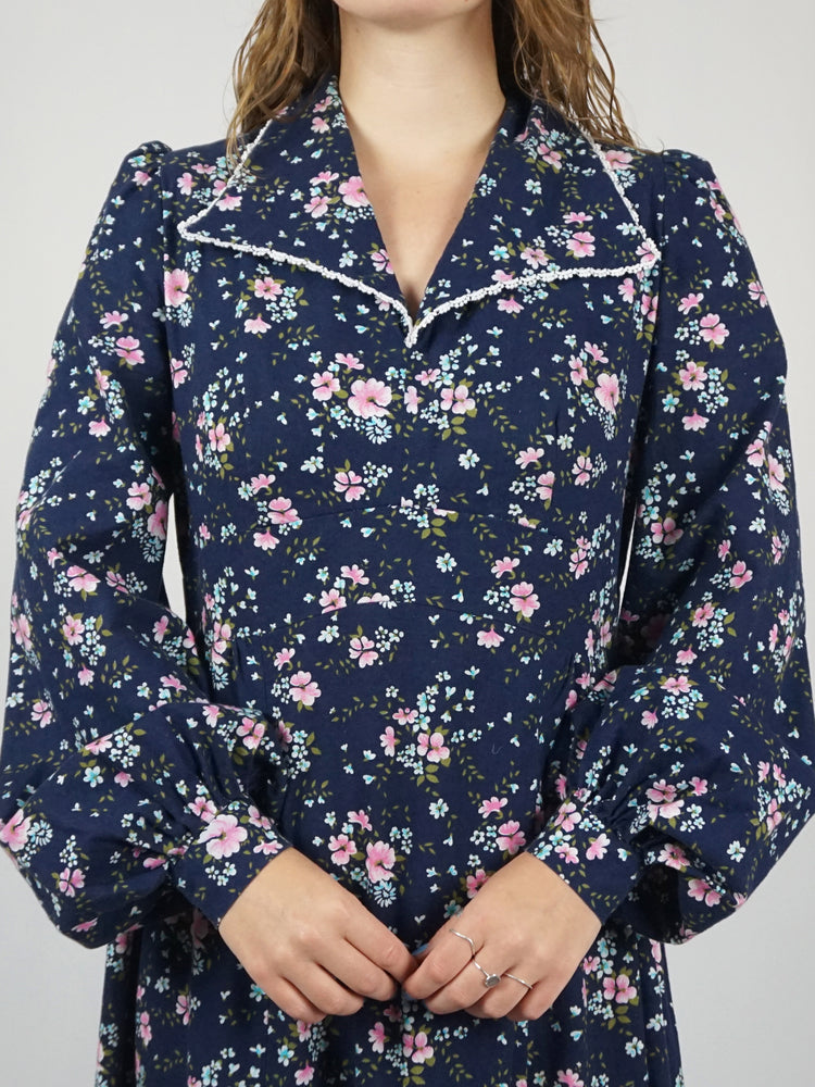 Navy Floral Prairie Dress - L