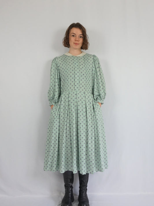 Sage Green Floral Casual Dress - M