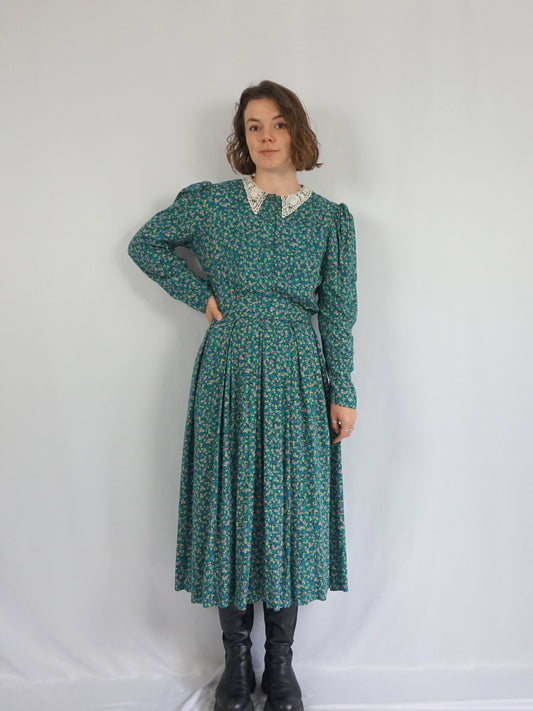 Green Ditsy Floral Casual Dress - M/L