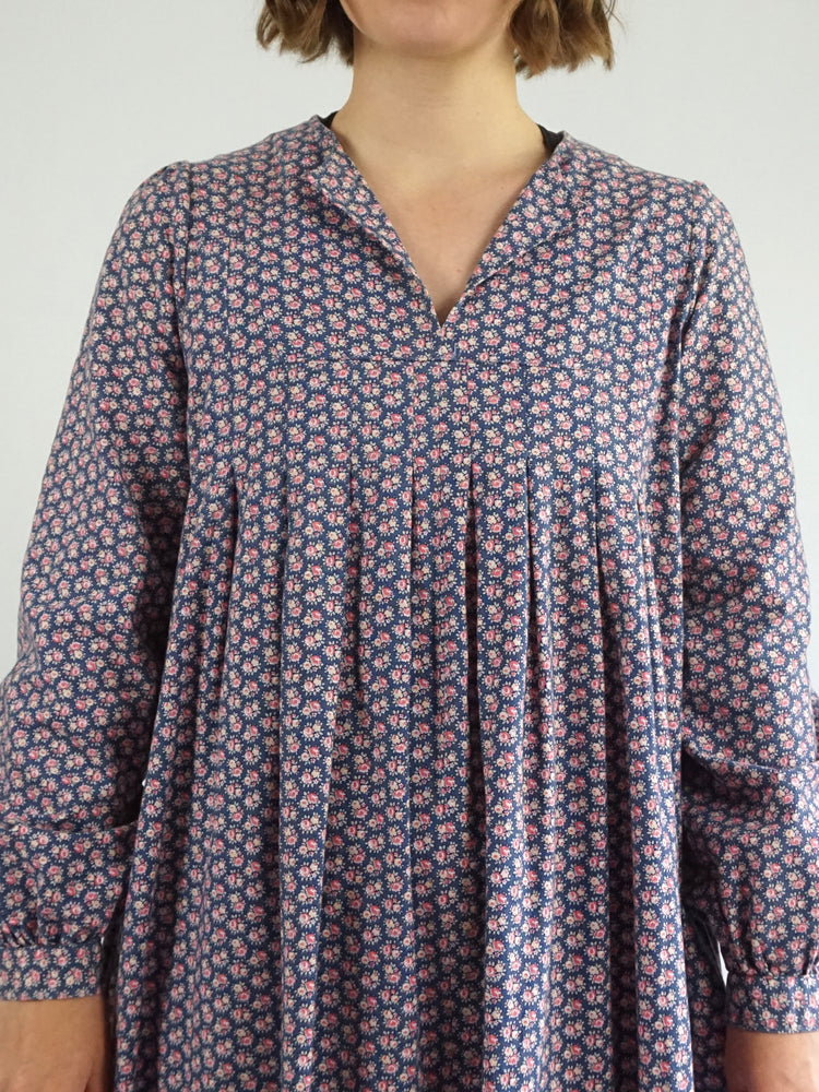 Laura Ashley Ditsy Floral Smock Dress - M/L