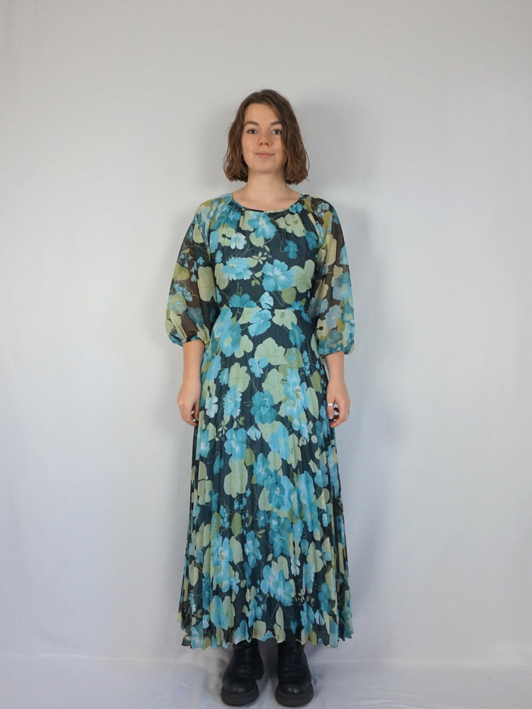 Floral Pleated Maxi Dress - S